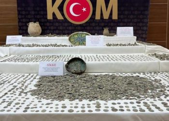 İstanbul’da tarihi eser operasyonu! 12 bin 267 nesne ele geçirildi