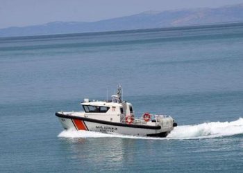 Kıyı Güvenlik takımları, Van Gölü’nde kaçak göçmenlere geçit vermiyor