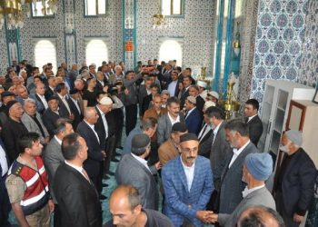 Muş’ta kan davalı aileler Kuran altından geçerek barıştı