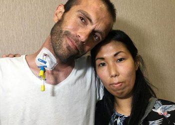 14 yıllık Japon eşinden nakledilen böbrekle hayata tutundu