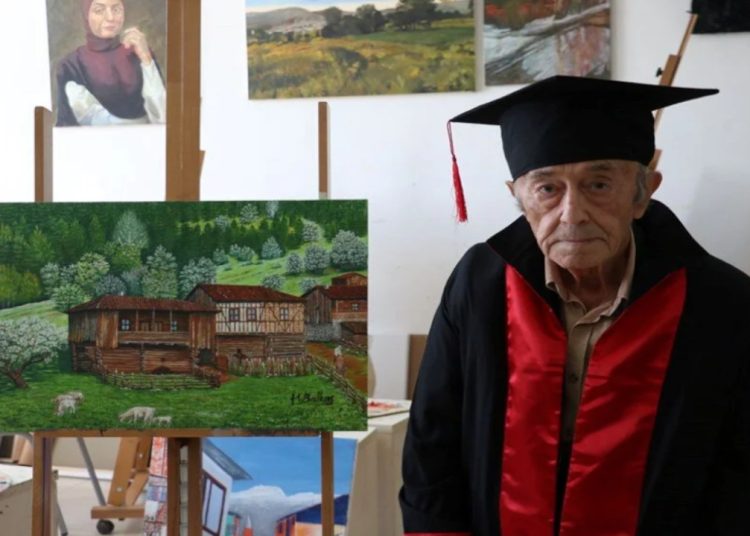 81 yaşında fotoğraf kısmında ikinci oldu