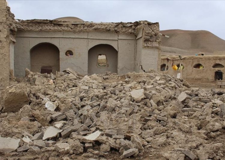 Afganistan’daki zelzelede en az 1000 meyyit: 119 milyon kişi hissetti