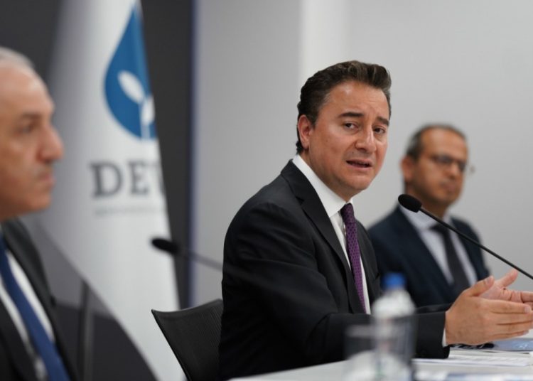 Babacan: Yargıçlar ve Savcılar Kurulu’nu kapatacağız