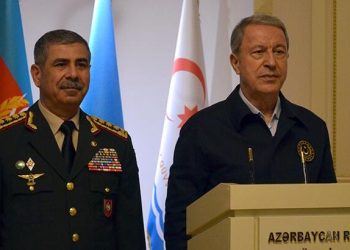 Bakan Akar, Azerbaycanlı mevkidaşı Hasanov ile görüştü