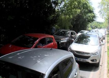 Belgrad Ormanı’na piknikçi akını! Trafik durma noktasına geldi