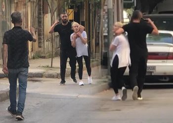 Dehşet dakikaları! Gözaltına alınmamak için kız arkadaşını rehin aldı