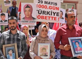 Diyarbakır’daki evlat nöbetine 3 aile daha katıldı