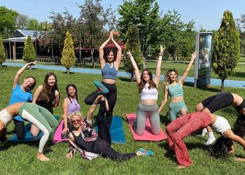 Eskişehir’de parkta yoga etkinli! ‘İzinsiz’ olduğu gerekçesiyle yaptırılmadı