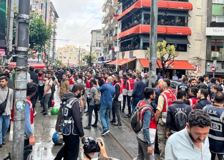 Gemlik Yürüyüşü’ne polis mahzuru: 89 gözaltı