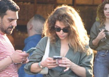 Hikaye Çelik’in panik anları! Gizemli arkadaşıyla görüntülendi