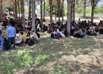 İki kentte operasyon! 265 sistemsiz göçmen yakalandı