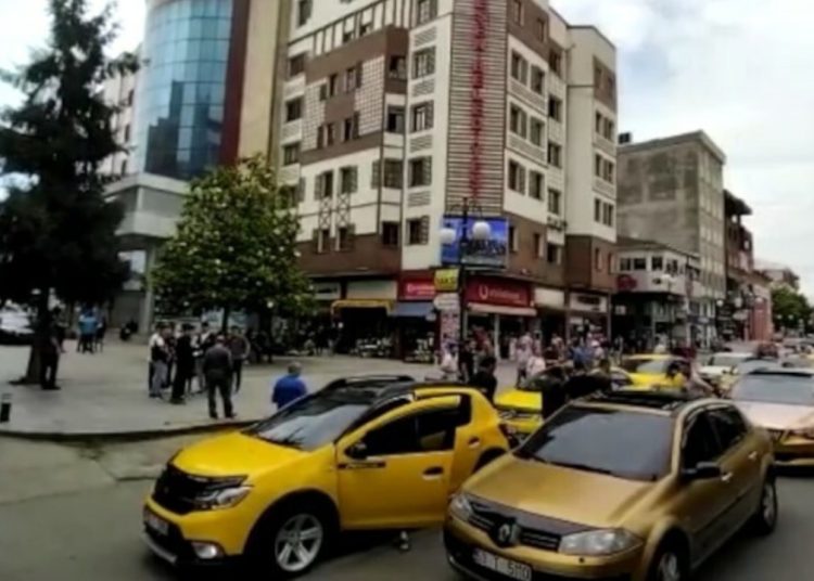 Rize’de MHP’li liderden AK Parti’ye reaksiyon: Artık poz vermeyi bırakın