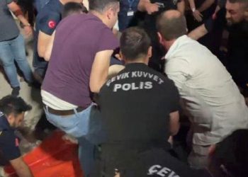 Sakarya’da konserde silahlı hengame: 1’i çocuk 2 yaralı