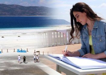 Yer: Salda Gölü! Kimi aşkını yazdı kimi temennisini