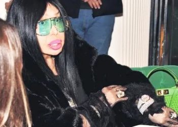 Bülent Ersoy gece yarısı mücevher mağazası kapattırdı, restoran açtırdı