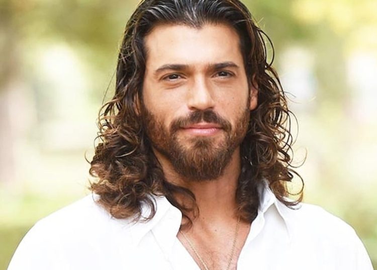 Can Yaman’ın bir ısırıkla cebine koyduğu para şaşkına çevirdi