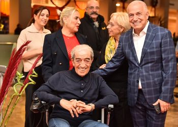 Hayatını kaybeden Edip Akbayram’ın ailesiyle son görüntüleri ortaya çıktı