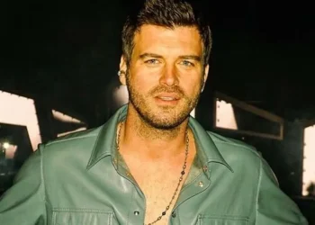 Kıvanç Tatlıtuğ’dan tutuklanan gençlere takviye: ‘Bana bayram yok’