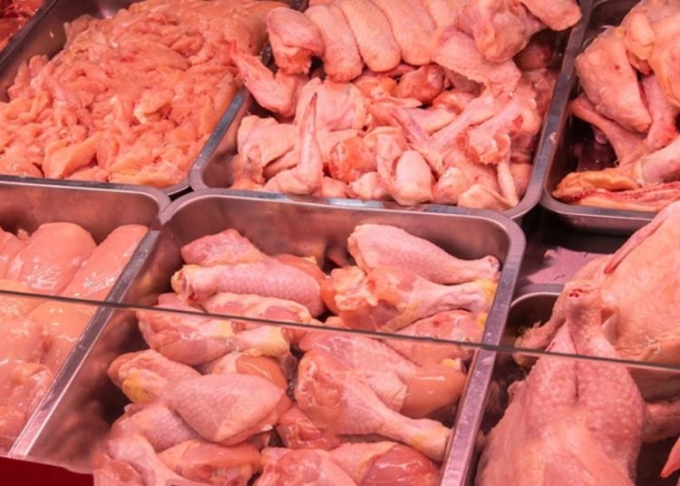 Marketten tavuk alırken dikkat! Beyaz çizgi varsa…