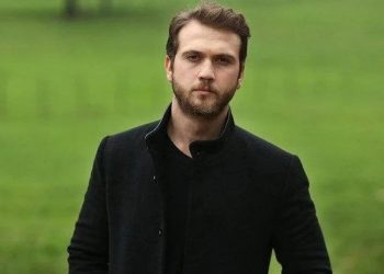 Ayağı kırılan Aras Bulut İynemli’den hastane paylaşımı