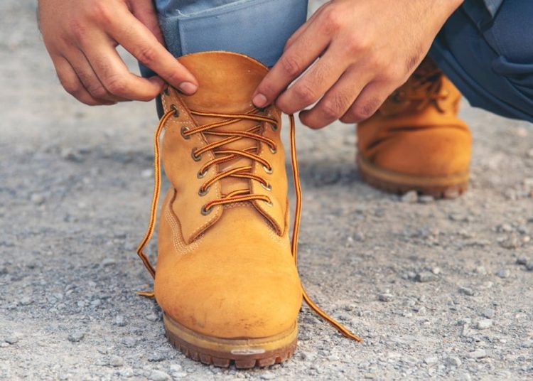 Uzmanı uyardı: Birebir ayakkabıyı iki gün üst üste giymeyin