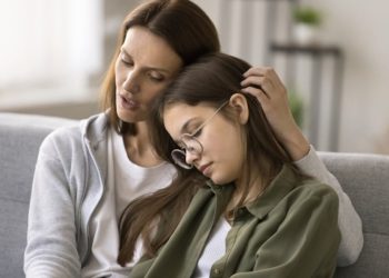 Anne-babanın bu alışkanlığı çocuklarda depresyon riskini artırıyor