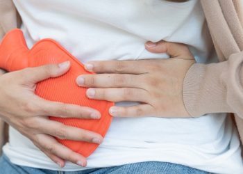 Günlük şikayetler sandığınız bu durum kanserin habercisi olabilir