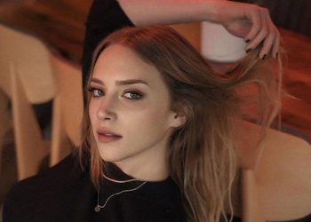 Ünlü oyuncu AKP’li üyenin istifasına şaşırdı: Şok içinde izledim