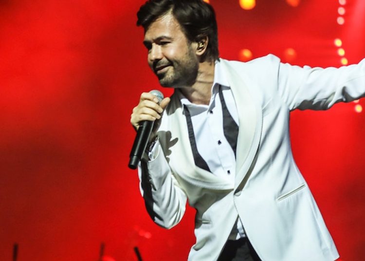 Yalın, o restoran çalışanını yalanladı