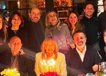 Cemiyetin ünlü ismine bir günde üç farklı doğum günü kutlaması