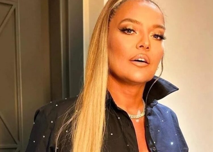 Ünlü rapçi Demet Akalın’a ‘teyze’ dedi, kıyamet koptu