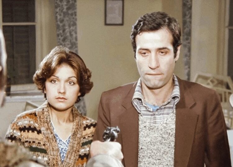 Yeşilçam’ın duru hoşuydu… Şimdiki mesleğini duyan ayakta alkışlıyor