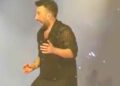Tarkan’ın dansına mikrofon dayanamadı